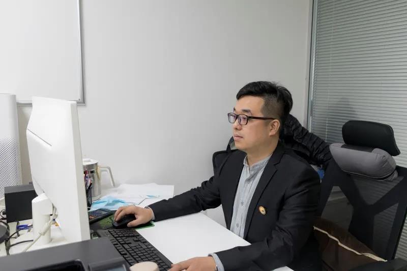 &ldquo;平凡不平庸&rdquo;雁塔區(qū)勞動模范-億誠公司李航