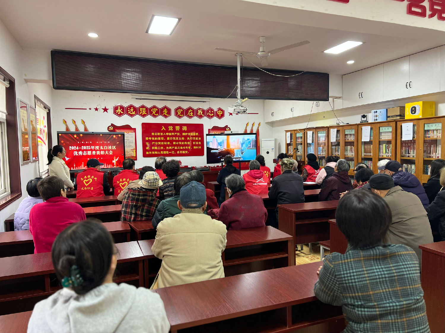 人大代表助力3?5表彰志愿，傳承雷鋒精神